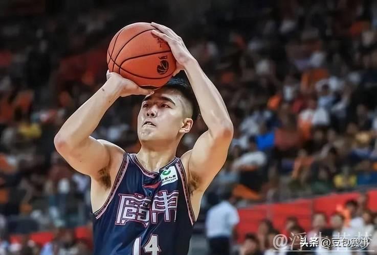 广州主场战胜福建，三分雨战队获于米提领投